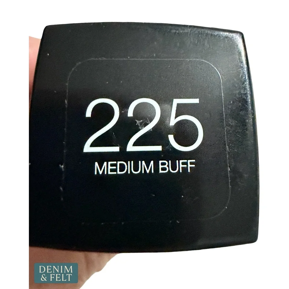 NEW Maybelline Fit Me Dewy Smooth Foundation 225 Medium Buff SPF 18 1oz